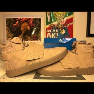 Adidas tubular invaders clear/tan sz8